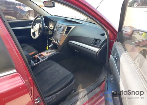 2014 Subaru Legacy 2.5I Premium z USA, uszkodzony, nr VIN 4S3BMBD68E3015990